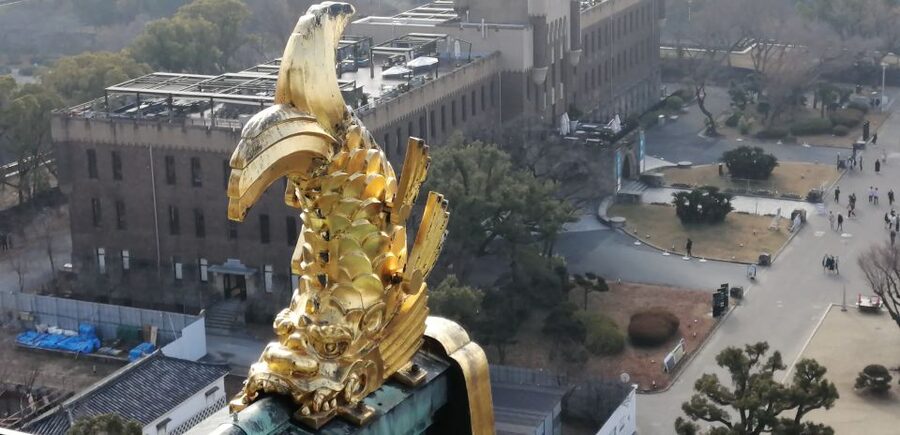 Osaka: Five Must-See Highlights Walking Tour & Ramen Lunch - Osaka Castle: Big Views and Sengoku-Era Stories