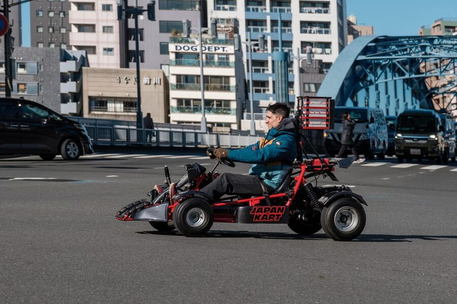 Osaka: Go Kart Tour on Osaka Streets with Guide - Osaka Castle: the tour’s best photo pause