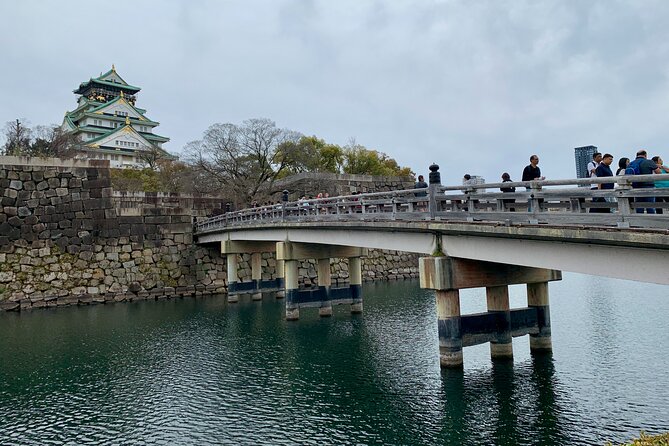Osaka Highlights: 4Hrs Guided Walking Tour with a Native Expert - Starting at Osaka Castle Park