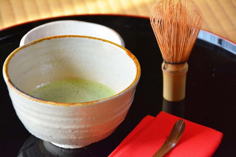 Osaka; Japanese Tea ceremony experience, Macha and Sencha - Making matcha yourself, one step at a time