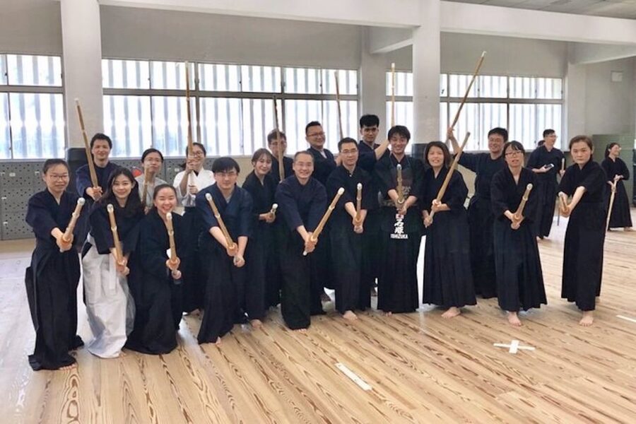 Osaka: Kendo Workshop Experience - Changing clothes and learning the first rules