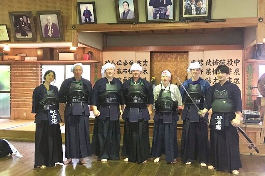 Osaka: Kendo Workshop Experience - Photos, the towel, and the end of the session