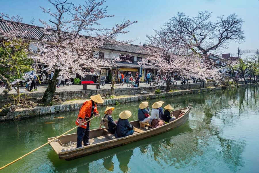 Osaka/Kyoto: Arashiyama, Nara Park, Fushimi Shrine Tour - What the guide service really provides