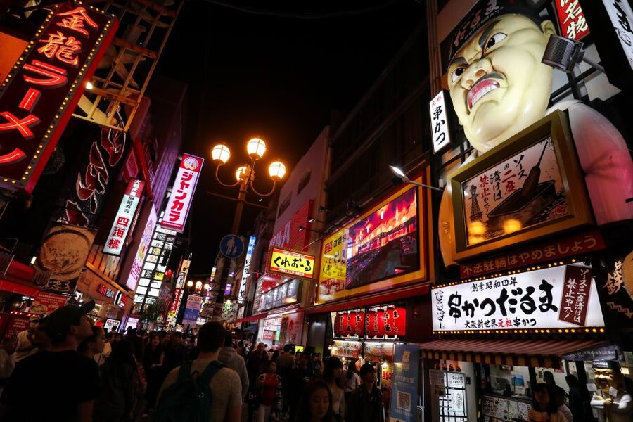 Osaka: Local Foodie Tour in Dotonbori and Shinsekai - Group size, guides, and the overall feel