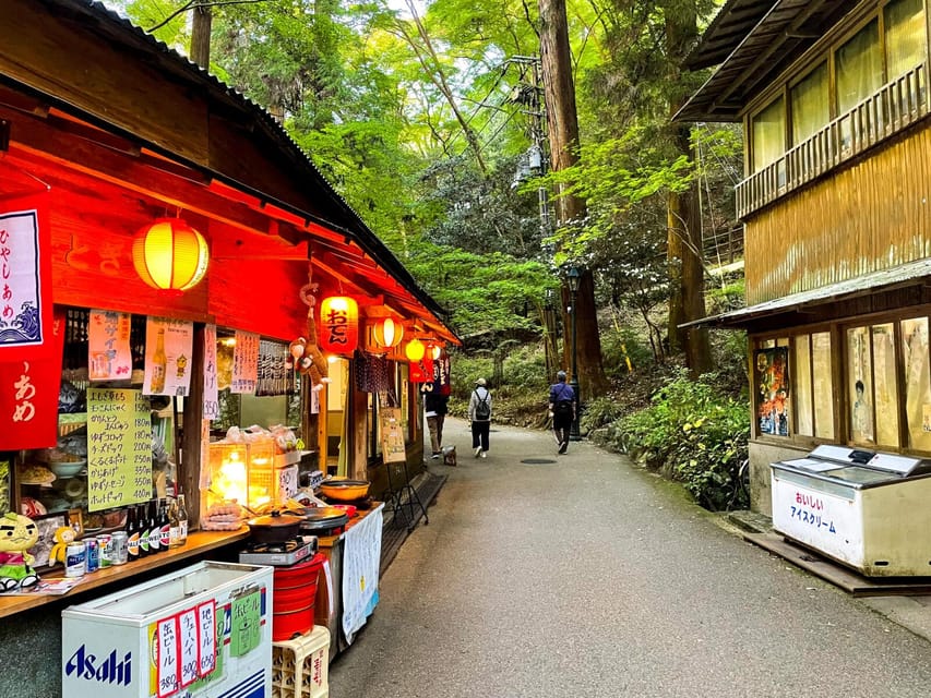 Osaka: Minoh, Katsuoji Temple, & Minoh Falls Full-day Tour - Small details that make the day better
