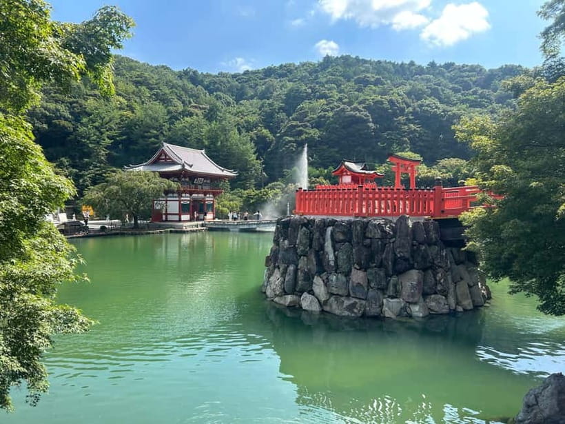 Osaka: Minoh Waterfall & Katsuo-ji Temple Half-Day Tour - Walking the 50-minute Minoh Waterfall Trail