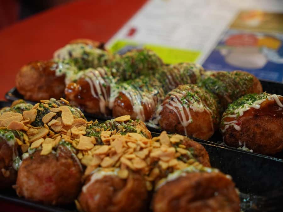 Osaka Morning Tour: Shitennoji Temple, Shinsekai &Doutonbori - Starting at Tennoji Station North Exit