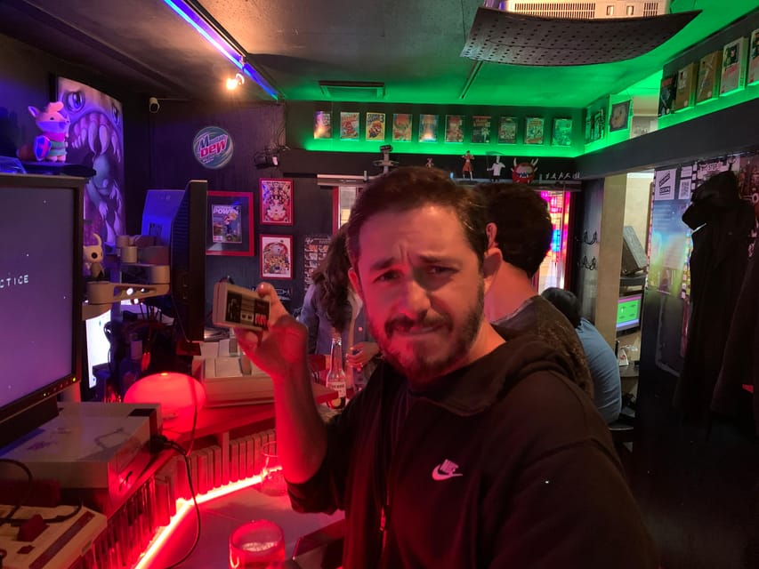 Osaka: Namba Pub Bar Crawl with a Local Guide - Who will enjoy this night most