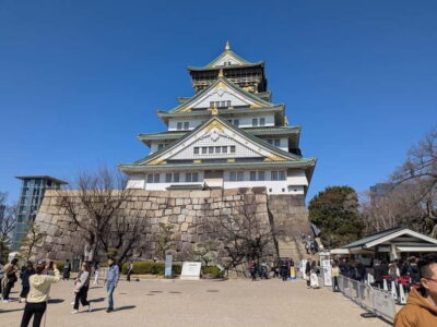 Osaka Castle Guided Tour with Local Guide