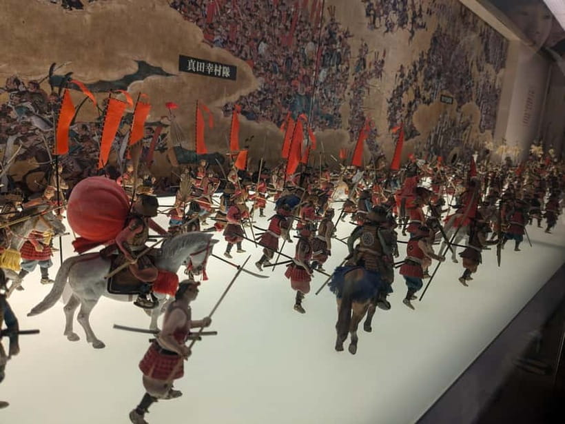 Osaka: Osaka Castle Guided Tour with Local Guide - Samurai, Shoguns, And Political Intrigue