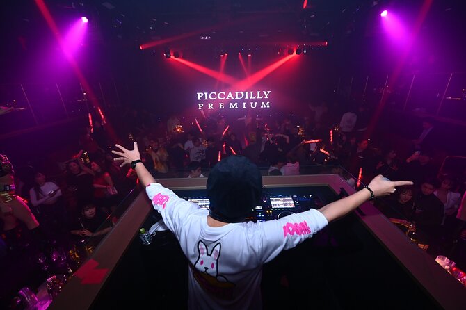 Osaka: PICCADILLY PREMIUM DINNER SHOW&NIGHTCLUB with Tasting - Sound, lighting, and the club portion