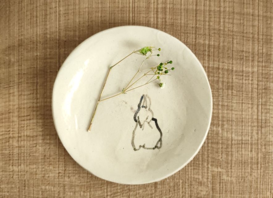 Osaka: Private Ceramic Painting Workshop - Choosing Your Design and Painting the Dish