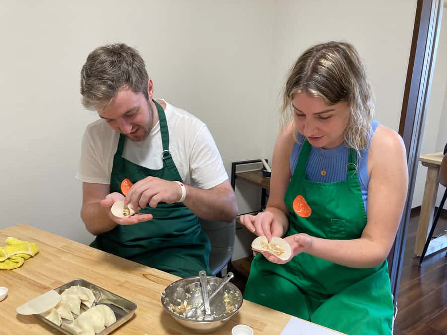 Osaka: Ramen and Gyoza Cooking Class in Dotonbori - Starting with dashi and ramen soup