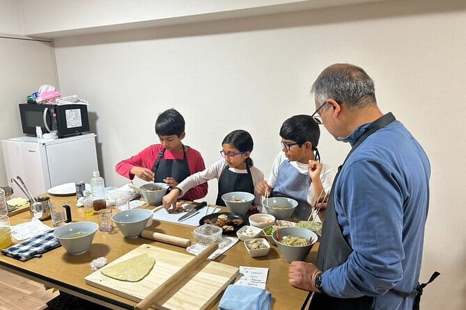 Osaka Ramen Cooking Class "Learn here and make it at home" - Arriving near Shinsaibashi and Honmachi