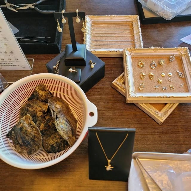 Osaka Shinsaibashi Pearl extraction experience - The pearl reveal in four memorable steps