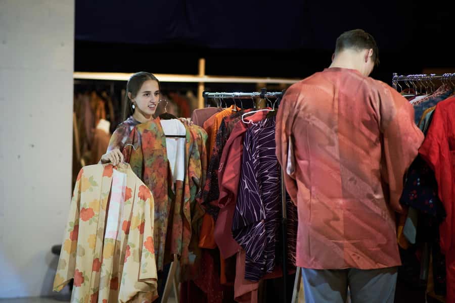 Osaka: Sumo Show & Experience w/ Optional Kimono & Hot Pot - Who will enjoy this most?