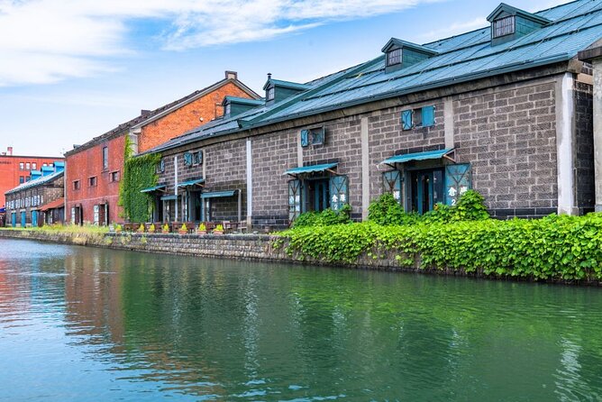 Otaru 4hr Private Trip with Government-Licensed Guide - The guides are the real value