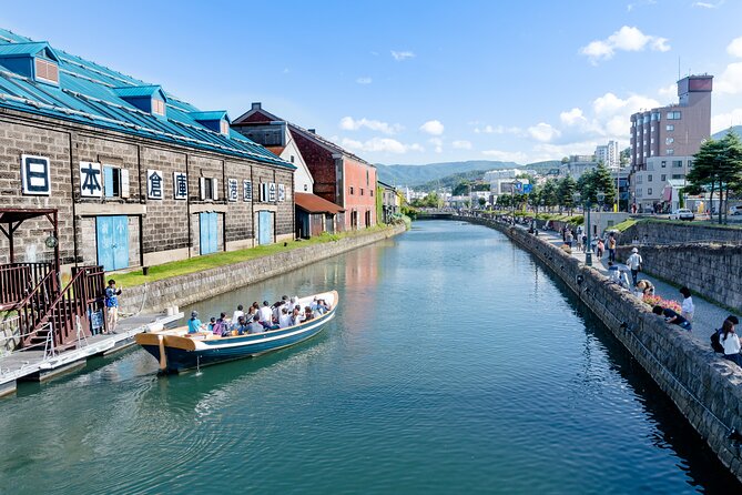 Otaru 6hr Private Trip with Government-Licensed Guide - Sakaimachi Street for sweets, glass, and shopping