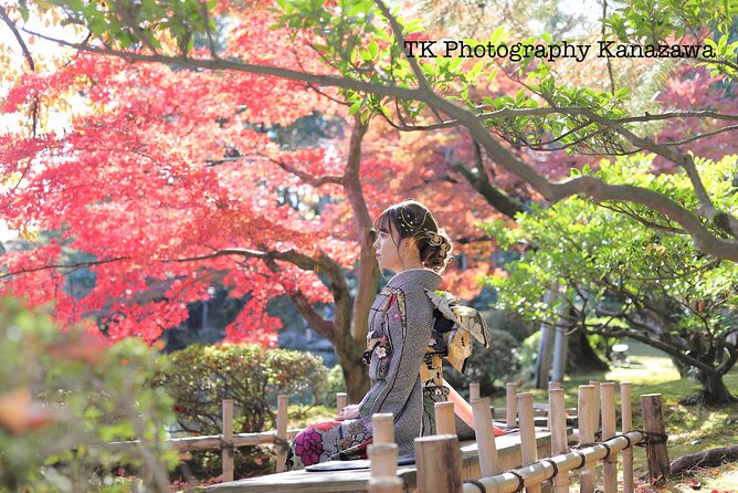 Photoshoot session by professional photographer in Kanazawa - Kimono or casual clothing?