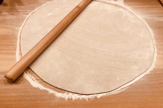 Popular in SapporoExperience authentic hand-made soba at a real soba shop! - Eating the noodles you made