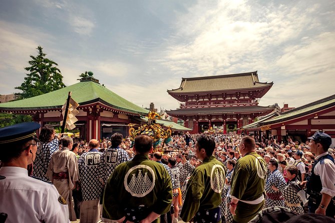 Private Customizable Walking Tour of Tokyo - Tsukiji and Yanaka for food and older Tokyo