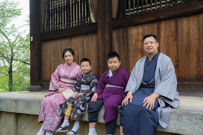 Private Customized Tour with Local Guide In Kyoto - Yasakanoto Pagoda and the best photo stop