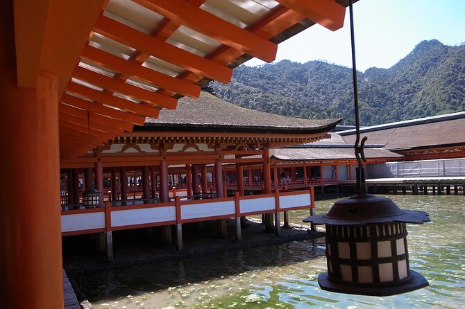 Private Full Day Hiroshima Tour - Itsukushima Shrine and Miyajima’s floating gate