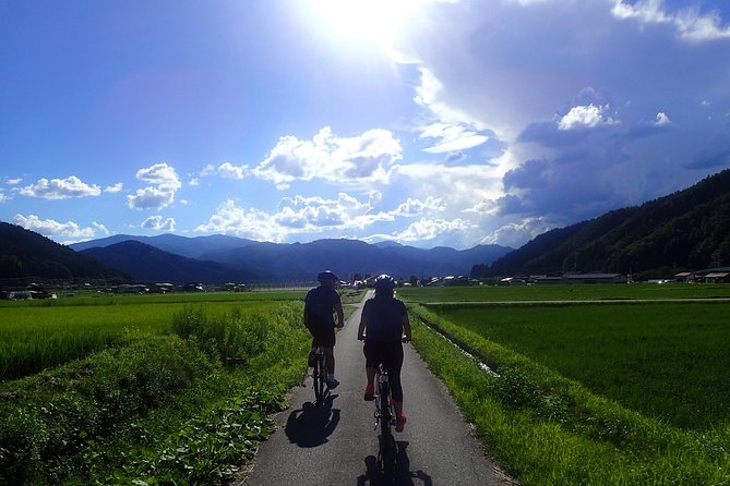 Private-group Morning Cycling Tour in Hida-Furukawa - A private format with useful flexibility