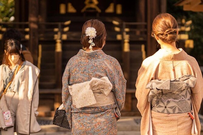 Private Guided Historical Sightseeing Tour in Kyoto - Kennin-ji offers a quieter Zen pause