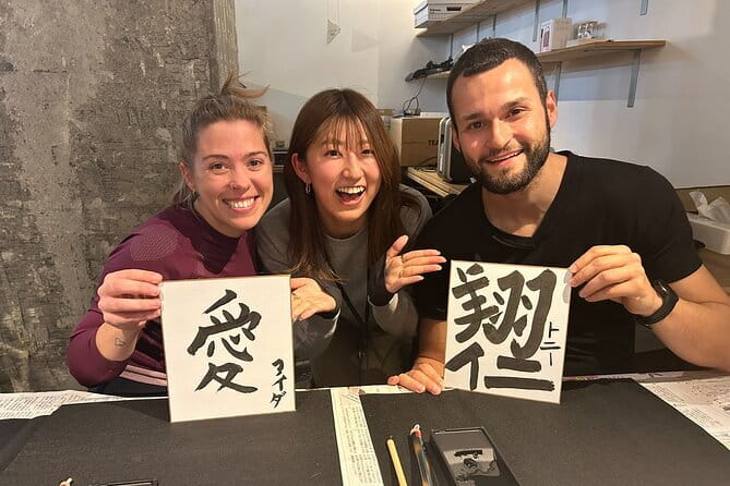 Private Hiroshima Calligraphy: Create Your Own Kanji Art Souvenir - Key points at a glance