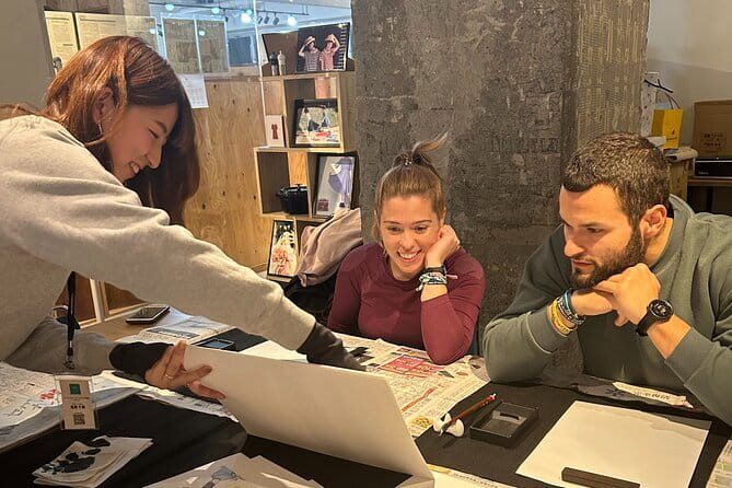 Private Hiroshima Calligraphy: Create Your Own Kanji Art Souvenir - The next 10 minutes: Learning to control the brush