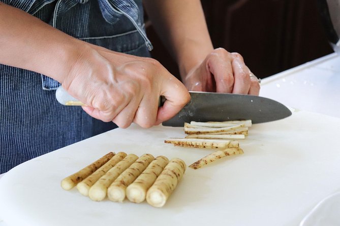 Private Japanese Cooking Class in Sapporo with Local Host Kanae - The conversation is as valuable as the recipes