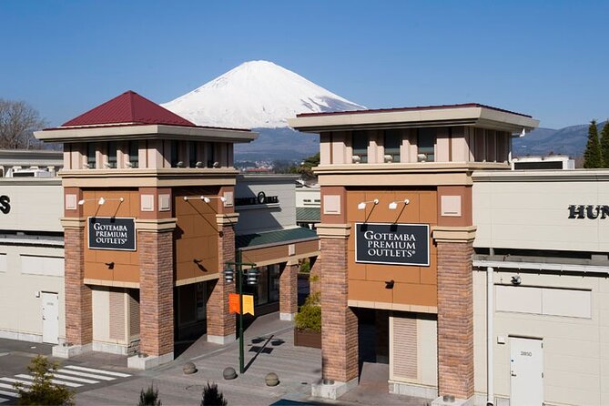 Private Mt. Fuji Custom Tour from Tokyo - Oshino Hakkai adds village character