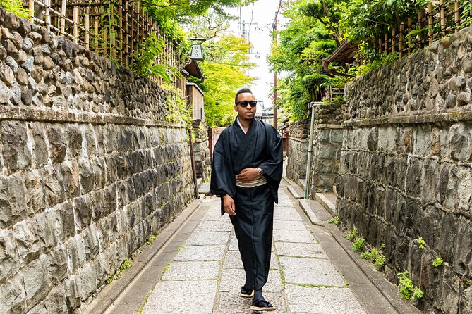 Private Photoshoot Experience in Kyoto ( Gion ) - How the photographer shapes the experience