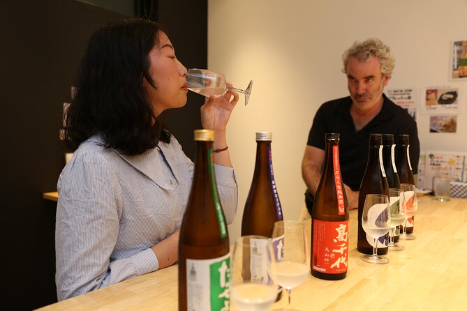 Private Sake Tasting in Central Kyoto with Sake Sommelier - Learning how sake is made