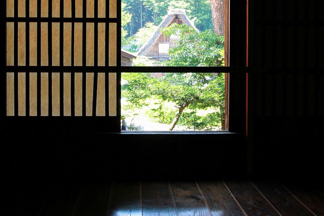 Private Tour of Shirakawago from Kanazawa (Half Day) - Why the driver can make or break the trip