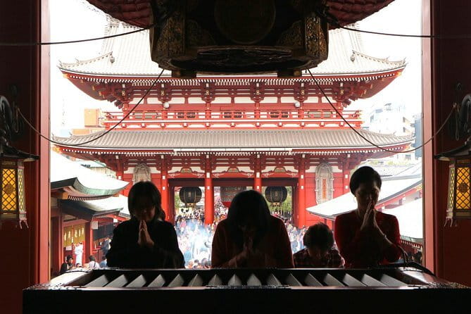 Private Tour - Thousands of lucky cats! Go by tram, Gotokuji Tour - Price, group size, and what you actually receive