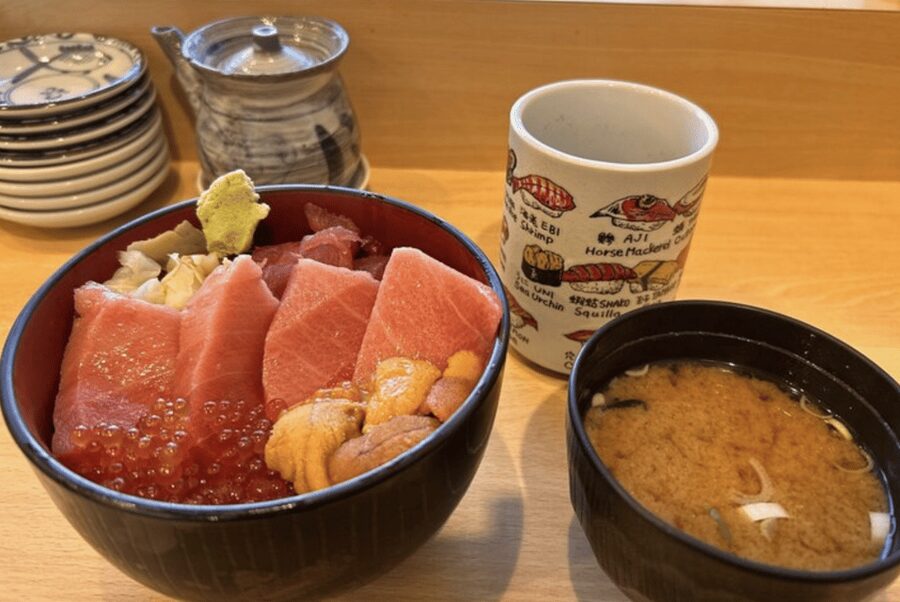 Private Toyosu & Tsukiji Market Adventure with Tuna Auction - Walking through Toyosu beyond the auction
