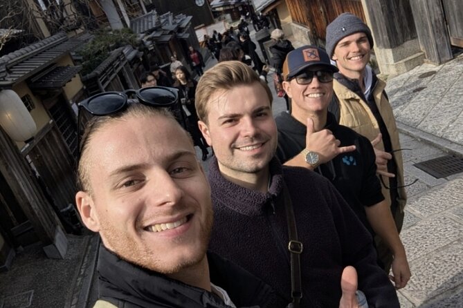 Private Walking Tour in Gion and Higashiyama - Yasaka Shrine and the tour’s final stop