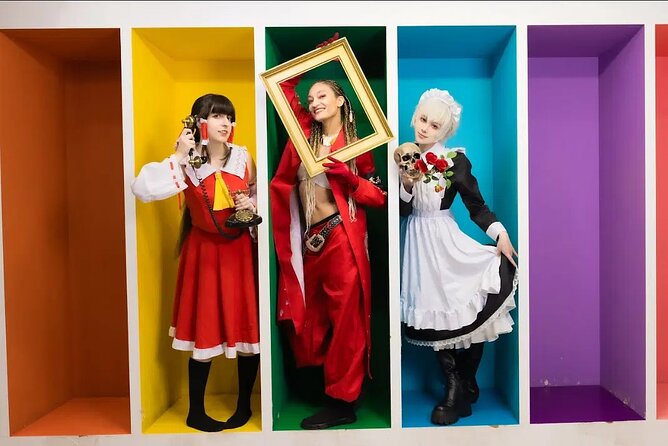 Professional Cosplay Photography Experience with English Guide - Styling and makeup before the camera