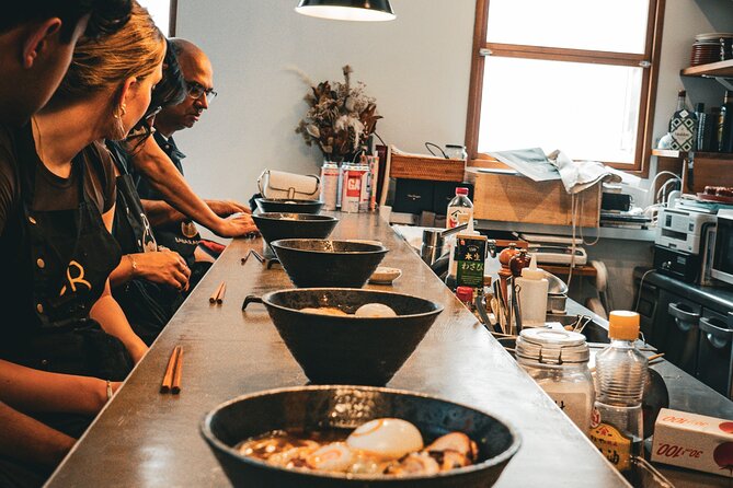 Professional Ramen & Gyoza with Ramen Chef in a restaurant! - Building the broth and the five layers