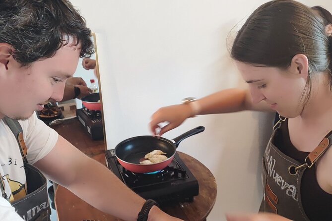 Ramen & Dumpling Cooking in Tokyo with Chef/Vegan possible - Morning or Noon Timing