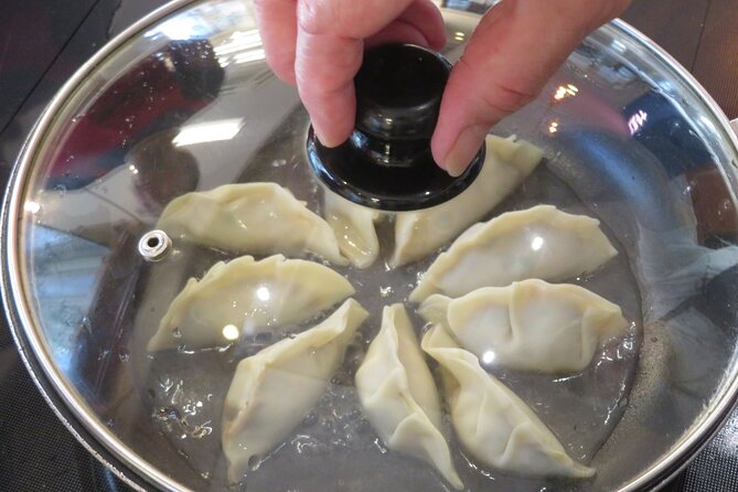 Ramen Making from Scratch with Tokyo Mom(Vegan Option Available) - Who should book this cooking experience?