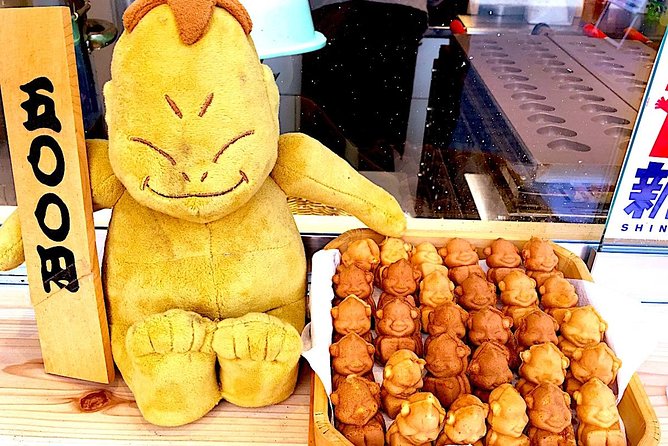 Retro Osaka Street Food Tour: Shinsekai - Isshin-ji, Tower Knife Osaka, and Kuromon Ichiba