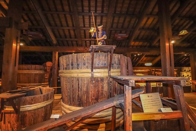 Sake Brewery and Japanese Life Experience Tour in Kobe - Kobe Shu-shin-kan and the Fukuju connection