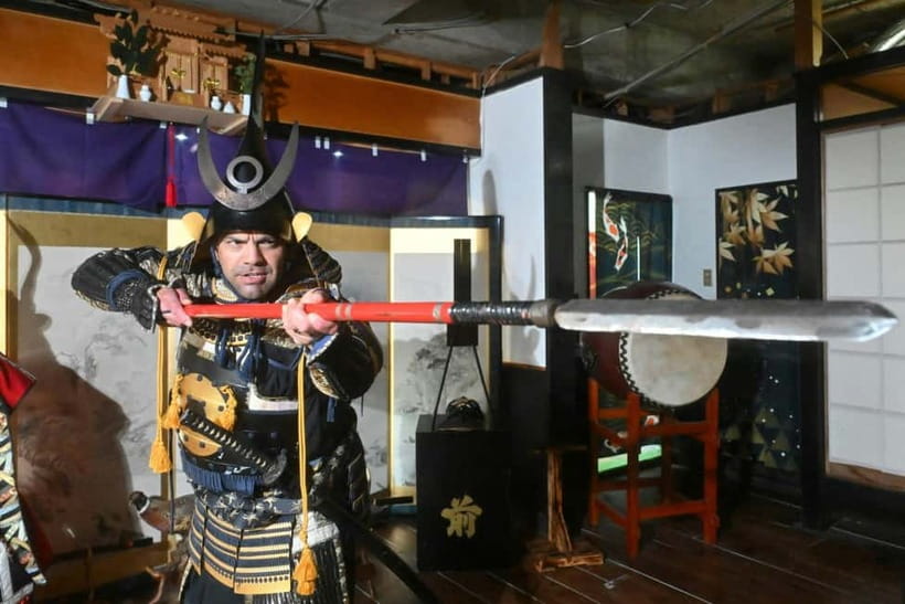 Samurai Armor & Sword experience with phot near Osaka Castle - What the $106 price buys you
