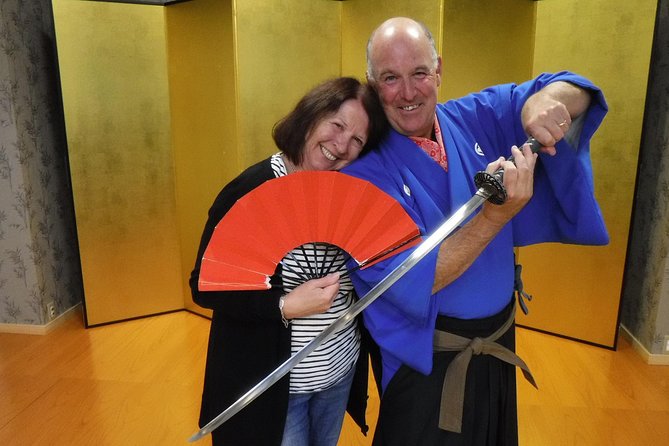 Samurai School in Kyoto: Samurai for a Day - The first lesson: bowing, drawing, and sheathing