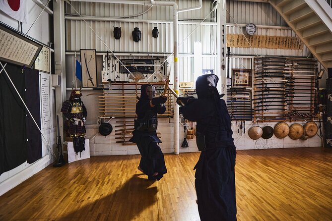 Samurai Training Experience KENDO in Osaka - Learning Strikes, Footwork, and Combinations