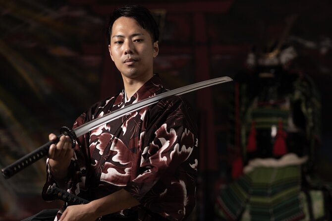 Samurai Training with Modern day Musashi in Kyoto - Learning an actual kata instead of a photo pose