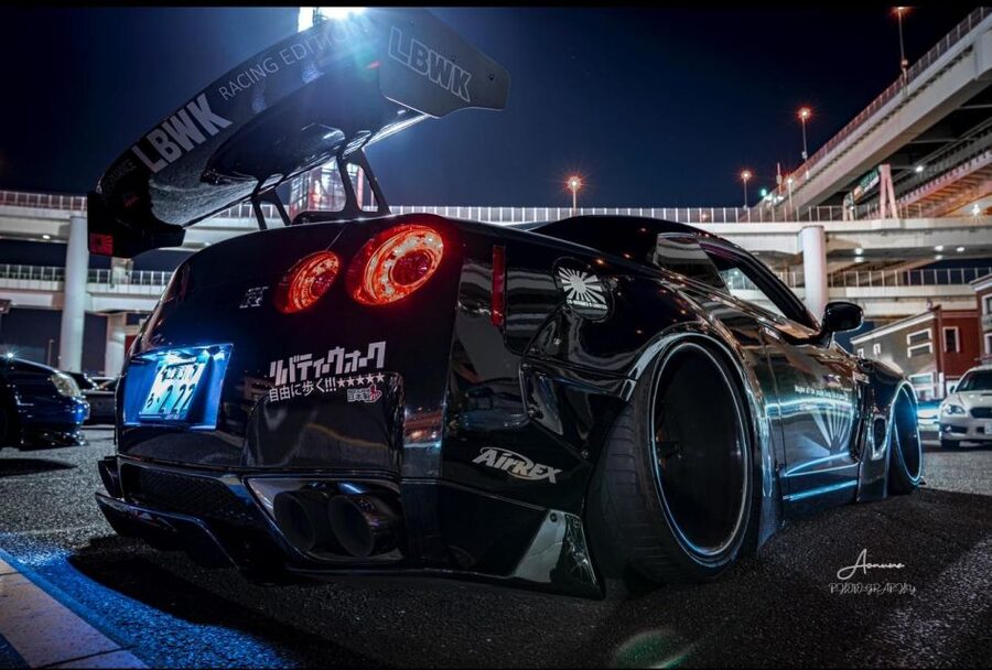 Secret Car Meet: R34 Skyline Car Club Membership - The R34 ride and the convoy atmosphere